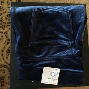 Blue velvet leggings